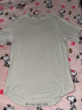 Lululemon Athletica Men’s Short Sleeve Tee